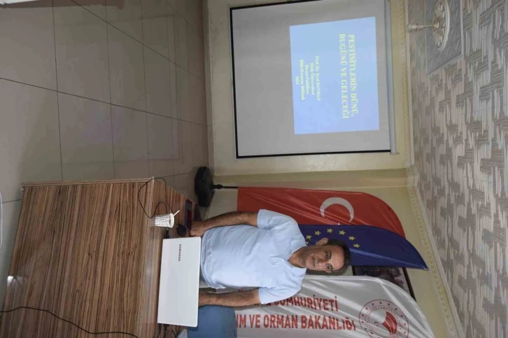 DİKKAD, Dicle’deki Çiftçilere Biyoteknik Mücadele Eğitimi Veriyor
