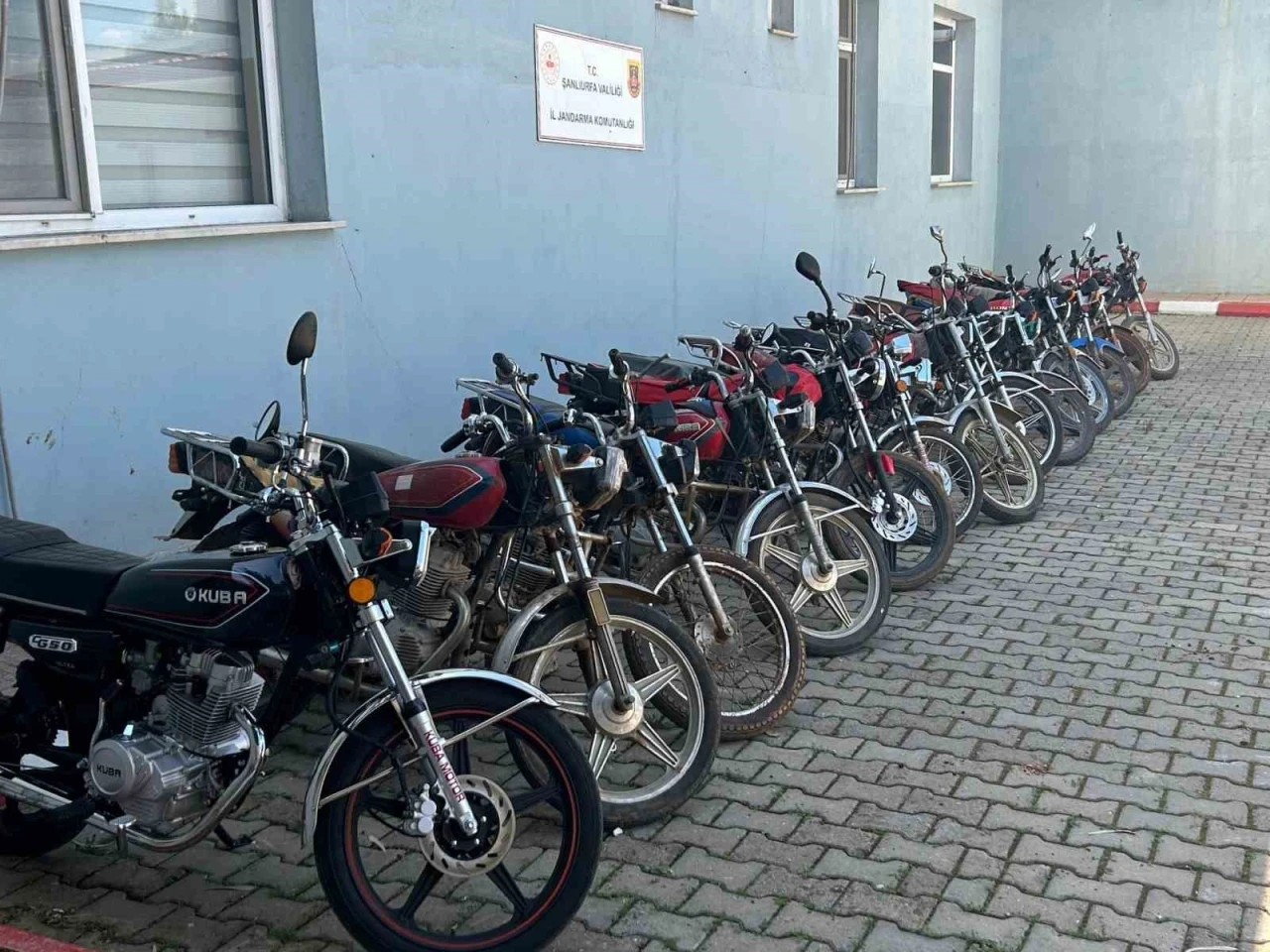 Motosiklet Hırsızlarına Şafak Operasyonu: 14 Gözaltı
