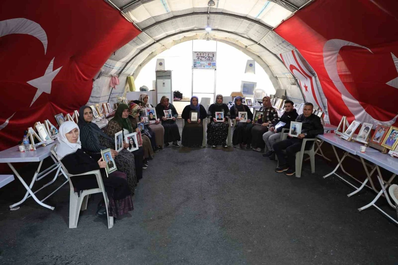 Diyarbakır Anneleri, Evlatlarına Teslim Ol Çağrısı