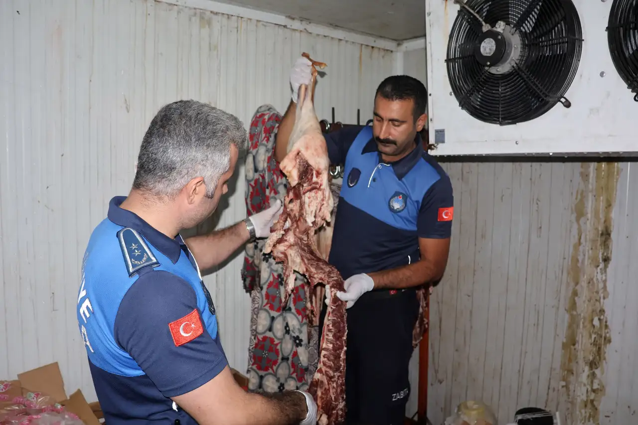 Haliliye’de 315 Kilogram Bozuk Et Ele Geçirildi