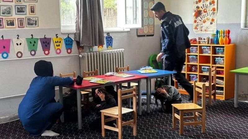 ilkokul öğrencilerine doğal afet eğitimi verildi