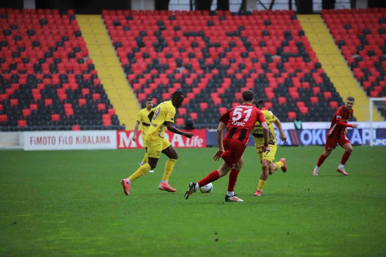 Lig'deki Kritik Mücadelede Golsüz Eşitlikle Devam Ediyor