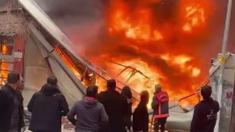 Endişe Verici Yangın: Sünger Deposu Kül Oldu