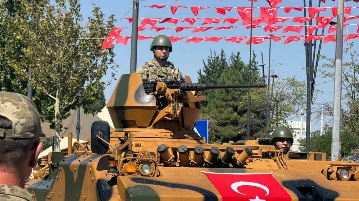 İstasyon Meydanı'nda Görkemli Tören