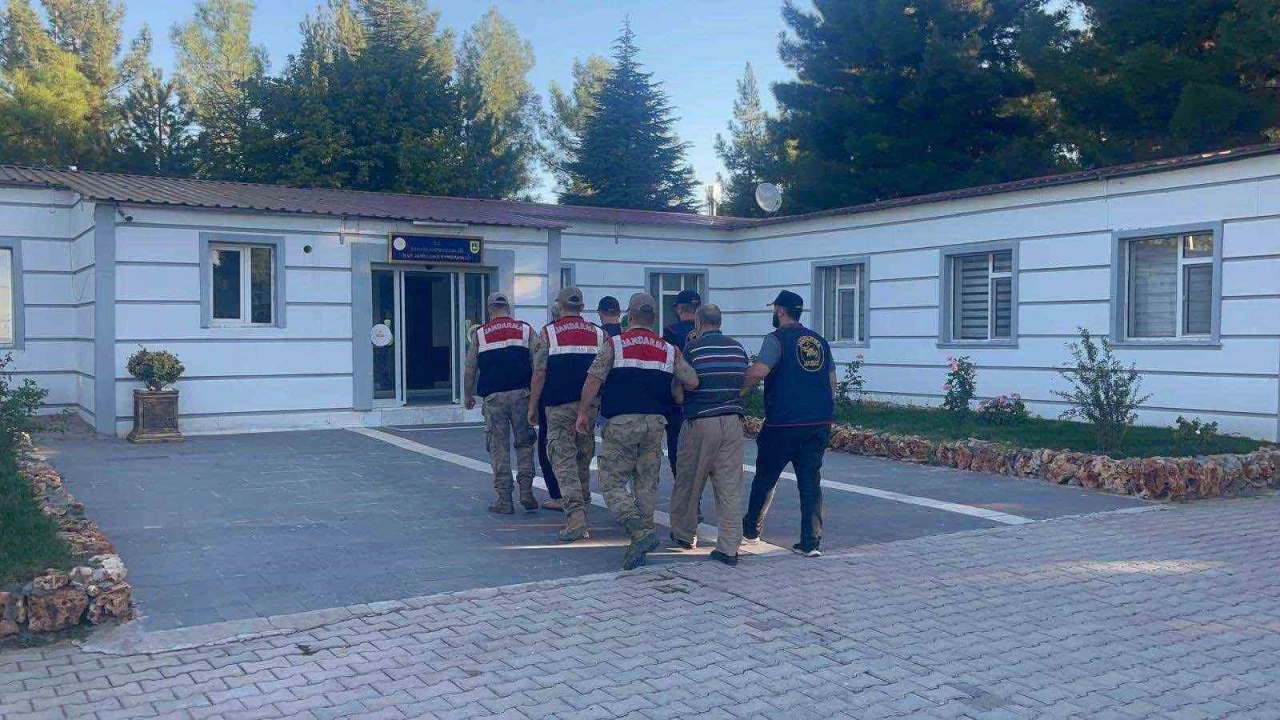 Müebbet ve 24 Yıl Hapis Cezası ile Aranan 3 Kişi Yakalandı
