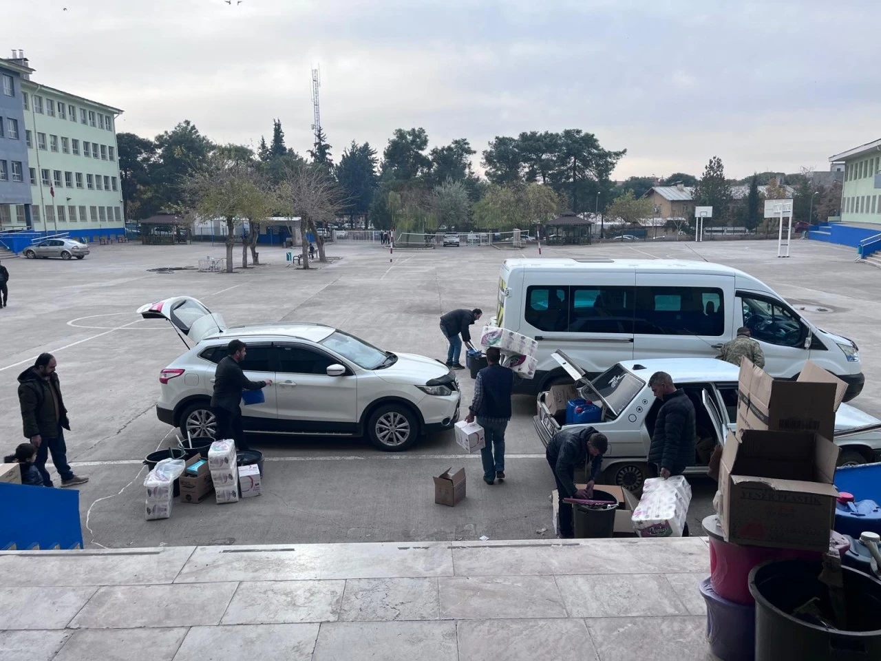 Birleştirilmiş Sınıf İlkokullarına Temizlik ve Kırtasiye Malzemesi Desteği