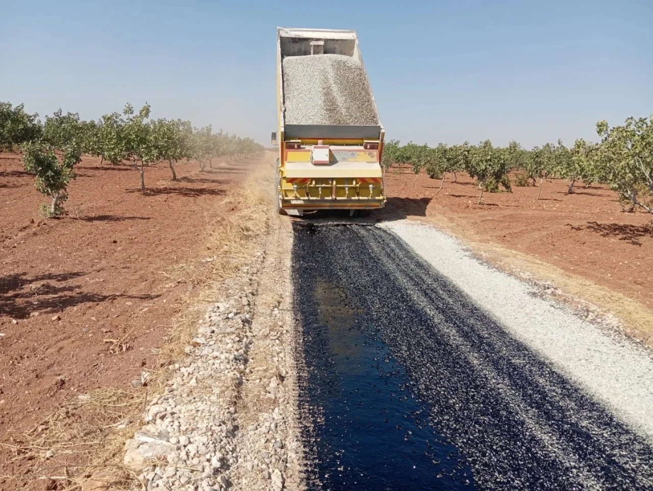 Kırsal Mahallelerdeki Yol Sorunu Belediyelerle Çözülüyor