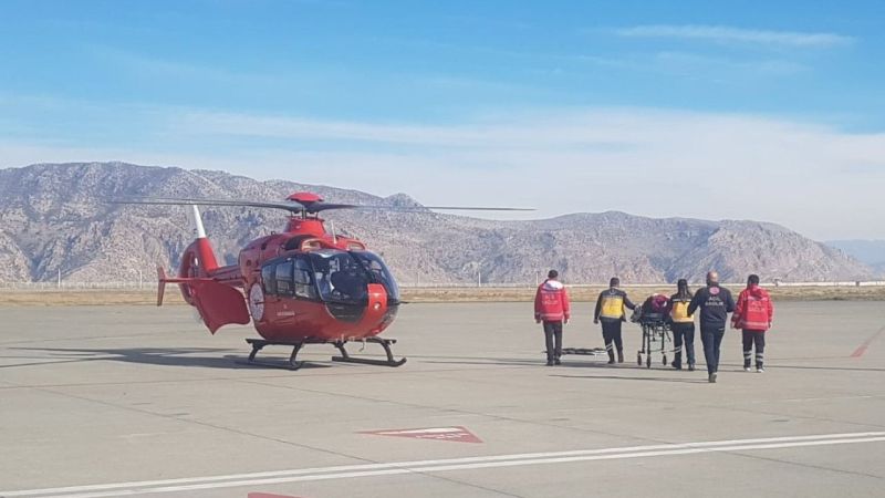 Rahatsızlığı Olan Kadın Ambulans Helikopterle Sevk Edildi