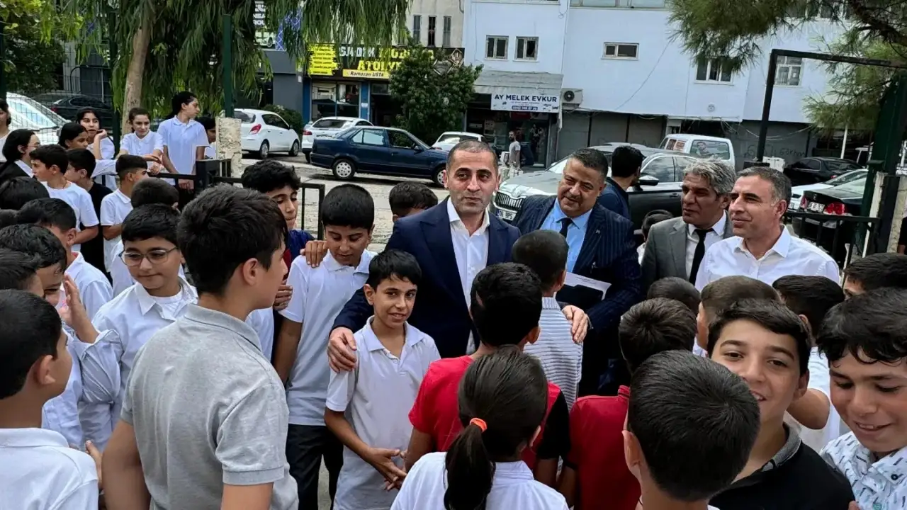 Siverek Kaymakamı Aydemir'den Eğitime Başarı ve Hayırlı Dilekleri