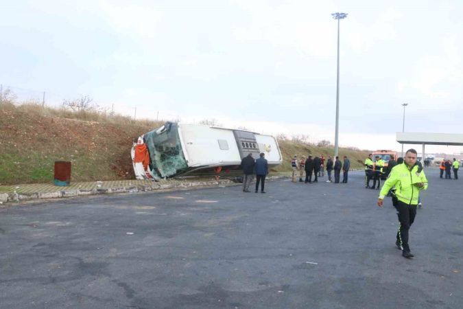 Büyük Kaza: Otobüs ile Tır Çarpıştı, 10 Yaralı