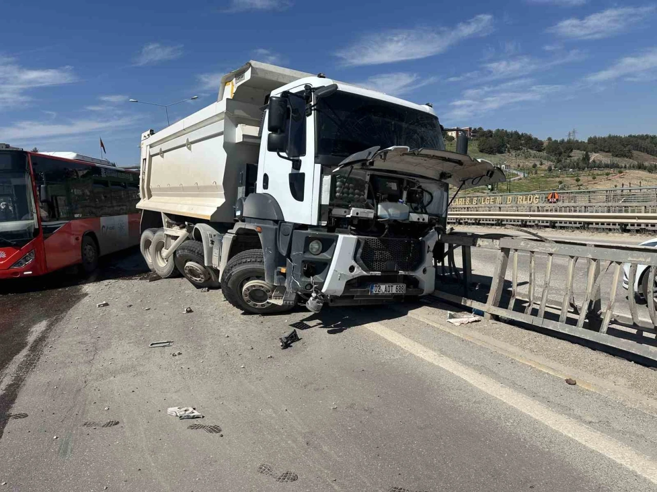 3 Aracın Karıştığı Zincirleme Trafik Kazası