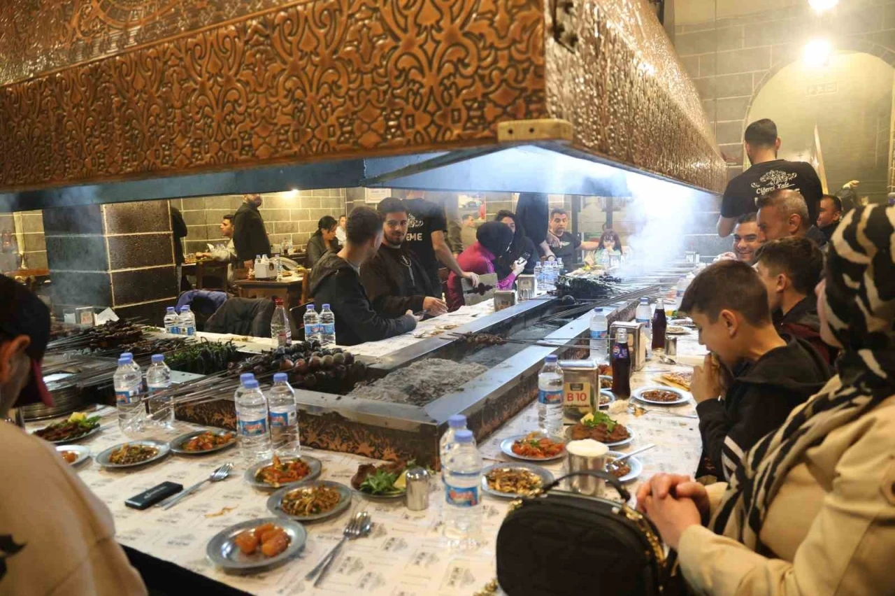 Ramazan Sofralarının Vazgeçilmezi: Ciğer Kebabı