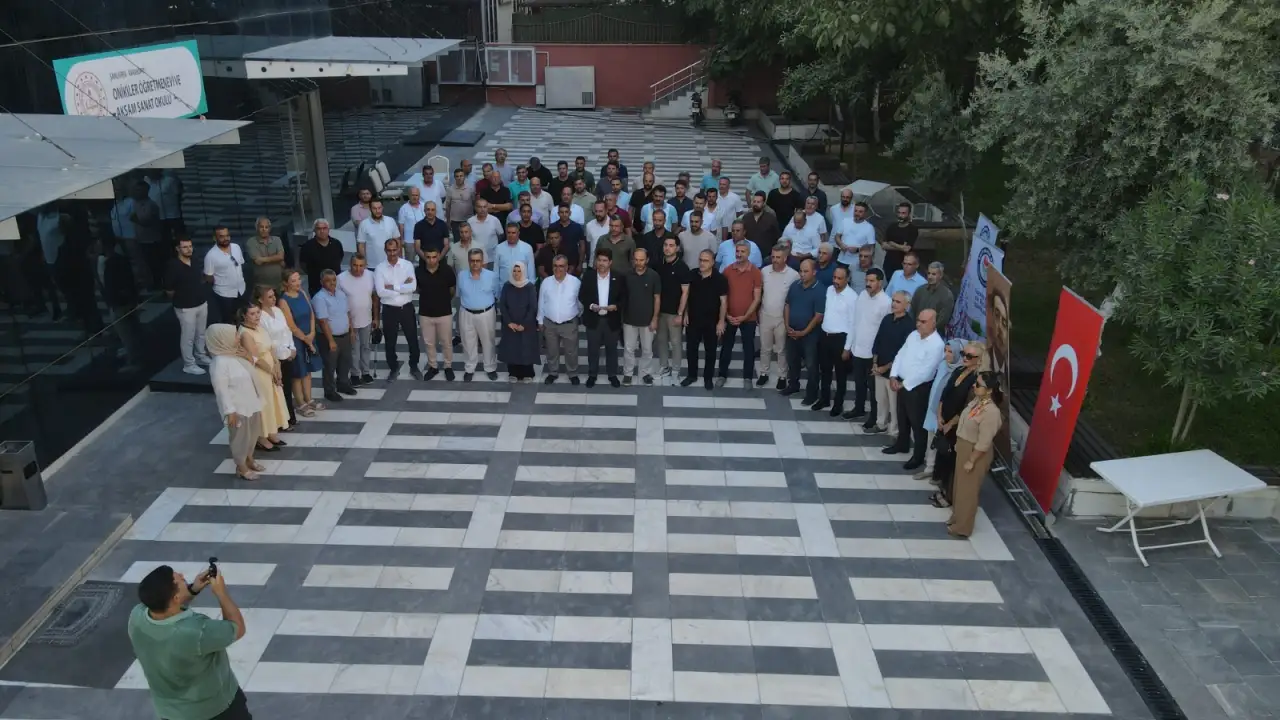Eğitim-Bir-Sen Şanlıurfa’da 8. Olağan Genel Kurul Heyecanı Başladı