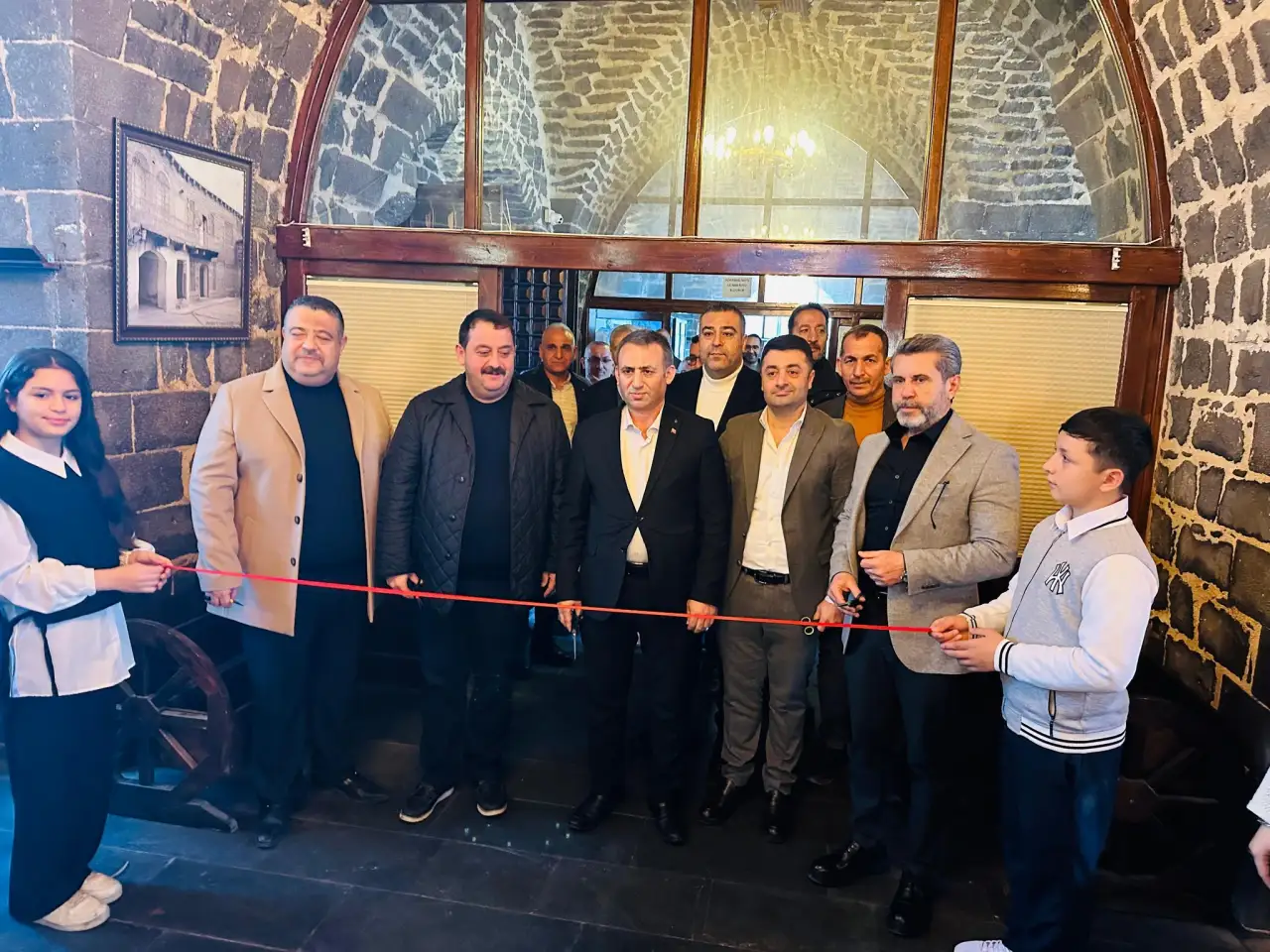 Siverek'te Silahsız Kutlamalar İçin Anlamlı Resim Sergisi