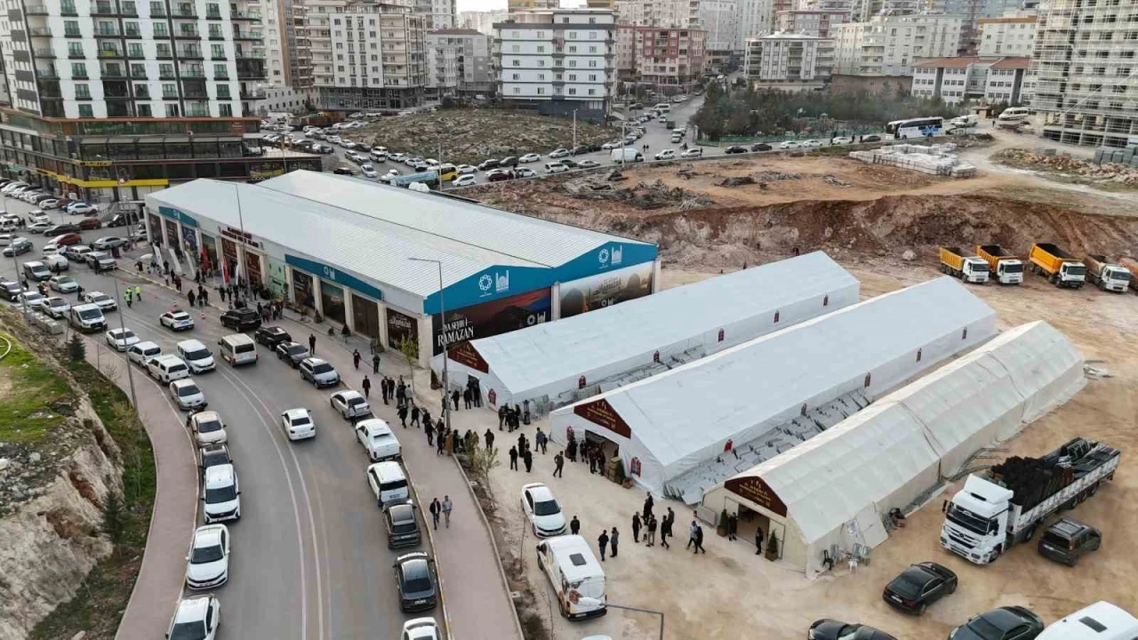 5 Bin Kişi 'Kardeşlik İftarı Programı'na Katıldı
