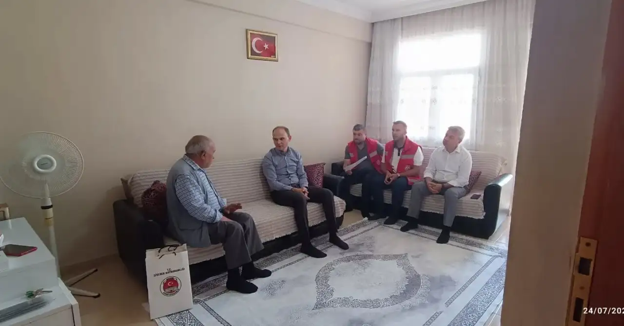 Siverek Kaymakamı Salih Sak’tan Kıbrıs Gazisi ve Akgeyik Ailesine Anlamlı Ziyaret