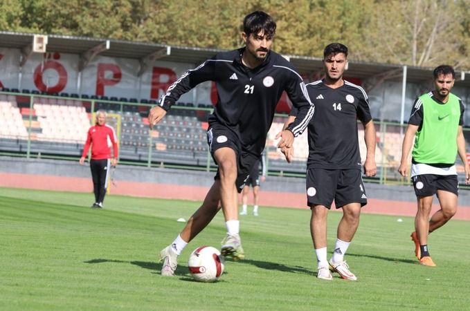 Karaköprü Belediyespor, Silivrispor Maçı İçin Hazırlıklarını Tamamladı