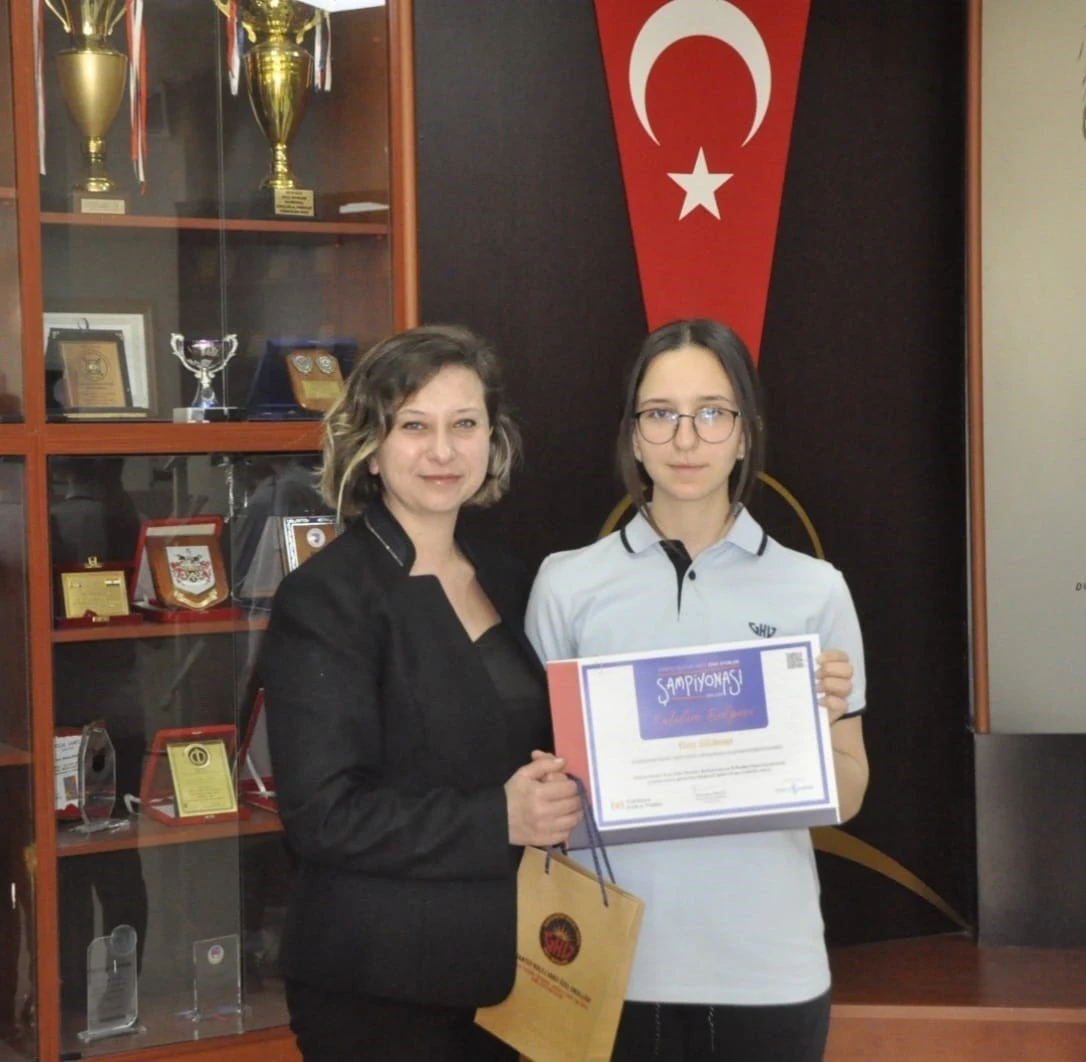 Kolej Vakfı Öğrencileri Zeka Oyunları Türkiye Finallerinde