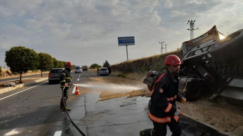 Tır Toprağa Ok Gibi Saplandı