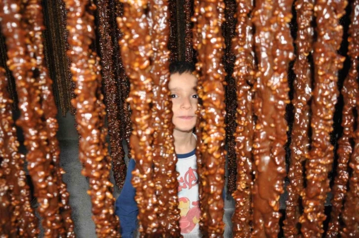 Yüzlerce Aileye Geçim Kaynağı Oluyor