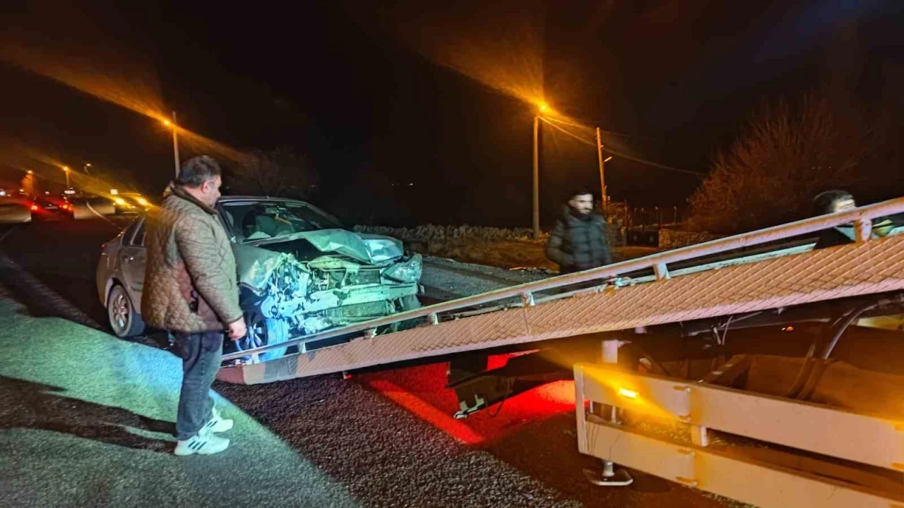 İki Ayrı Trafik Kazasında 9 Kişi Yaralandı