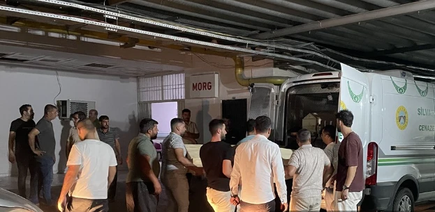Pikap ile Tır Çarpıştı