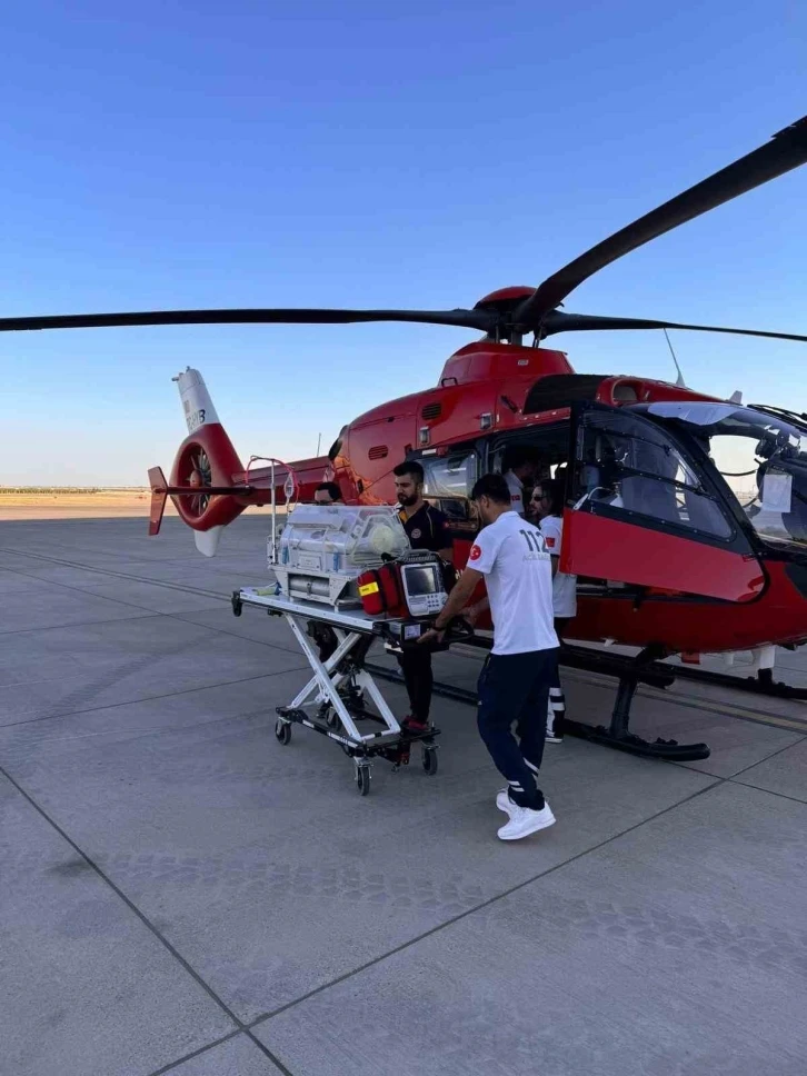1 Günlük Bebek Ambulans Helikopterle Diyarbakır’a Sevk Edildi
