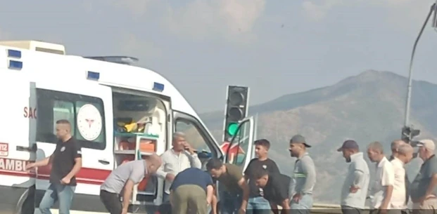 Otomobille Çarpışan Motosiklet Sürücüsü Yaralandı