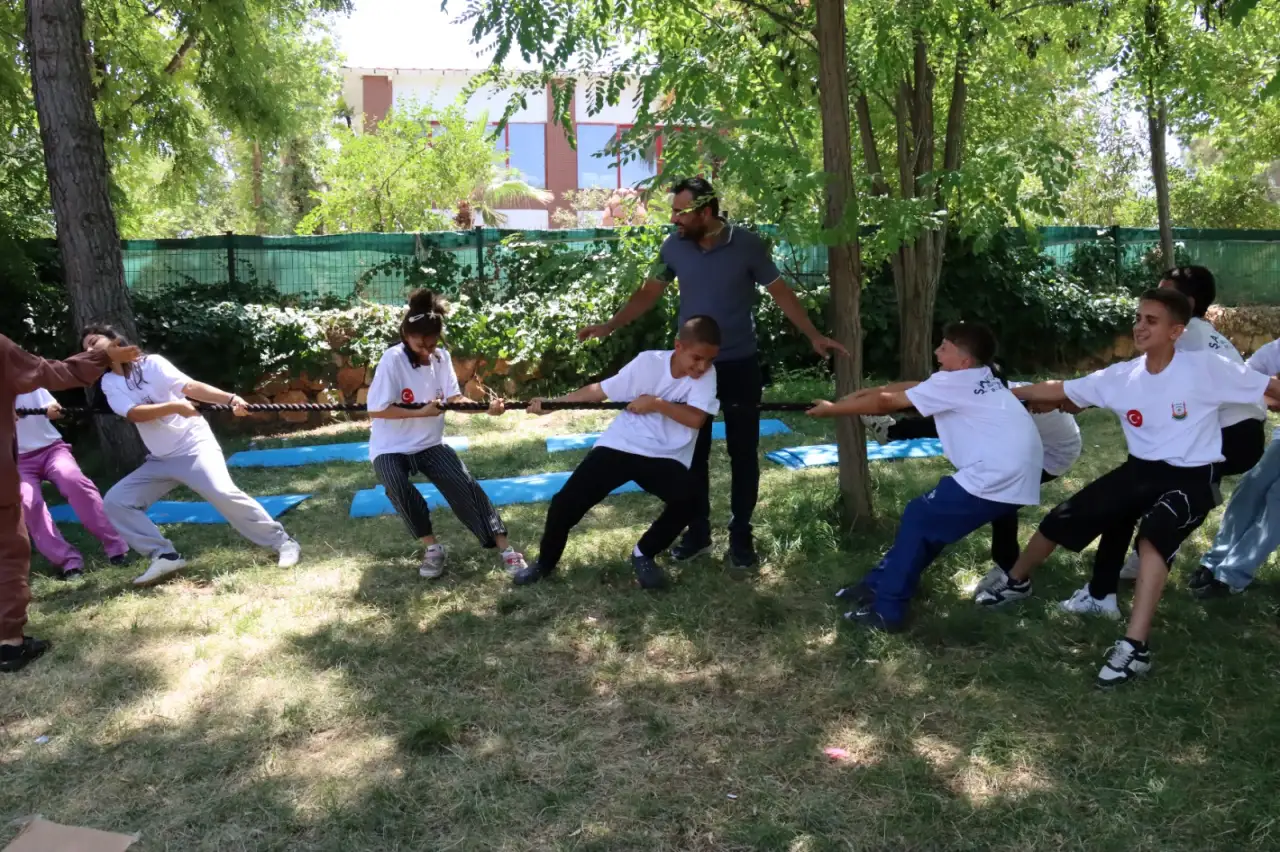 Şanlıurfa'da "Doğanın Kâşifleri" Yaz Kampı Çocuklara Unutulmaz Bir Deneyim Sunuyor