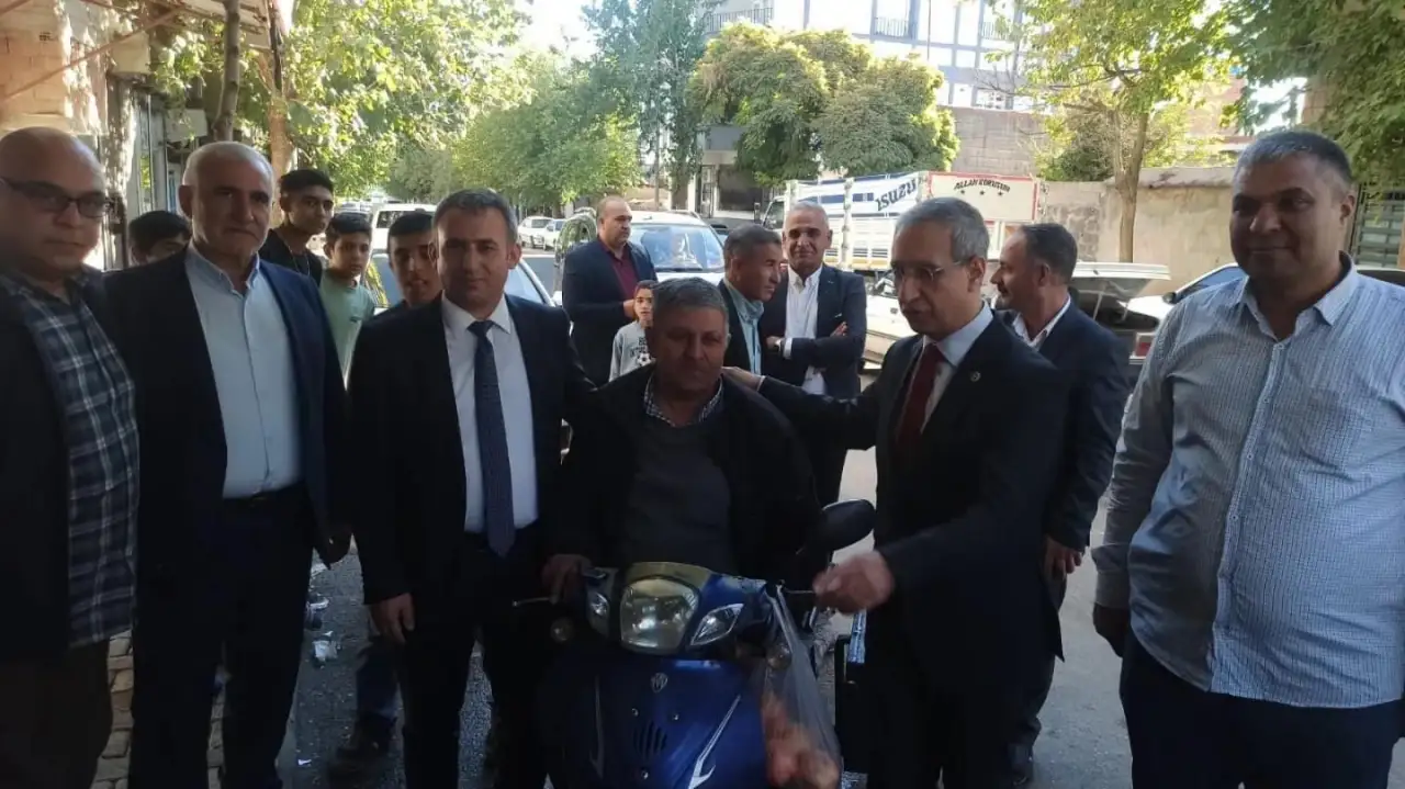 Cengiz Özeyranoğlu, Milletvekili Dusak ile Esnafla Buluştu
