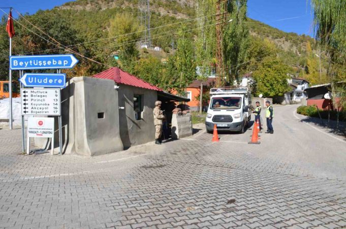 jandarma ekipleri sürücüleri kemer takma konusunda uyardı