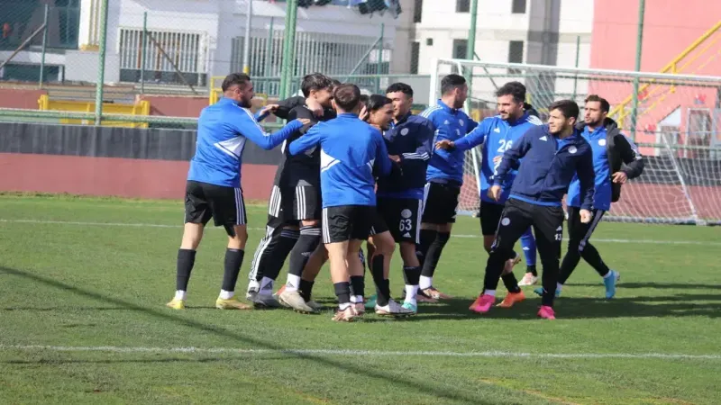 Karaköprü Belediyespor, 3 Puanla Liderliğini Sürdürüyor