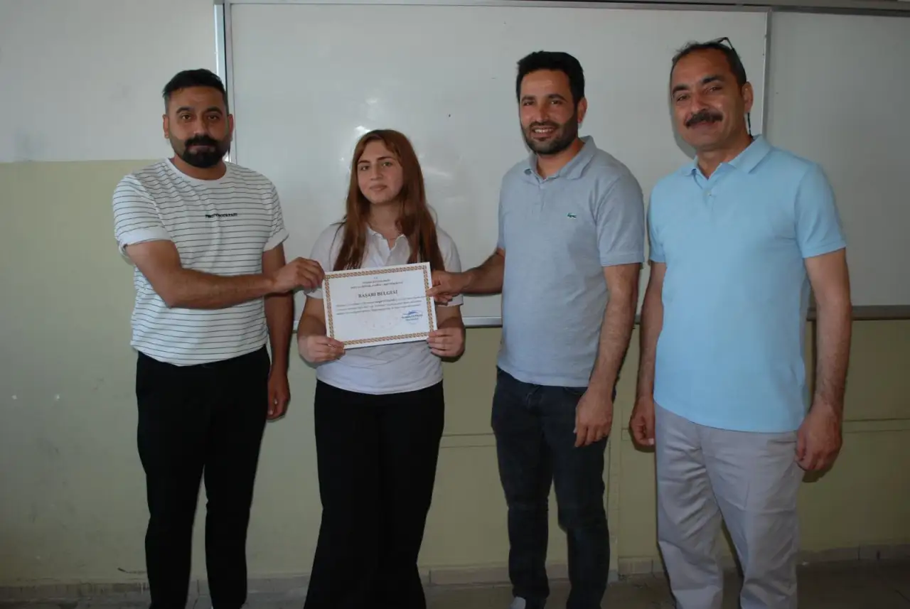Siverek'te Akademik Başarı ve Erdem Taçlandırıldı