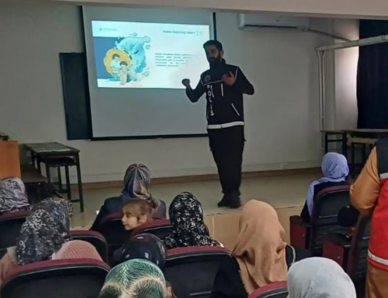 Siverek’te Uyuşturucuya Karşı Annelere Yönelik Farkındalık Semineri