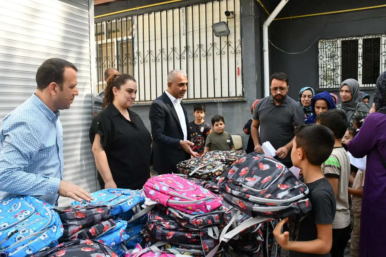 Siverek Belediyesinden Bin 250 Öğrenciye Kırtasiye Desteği