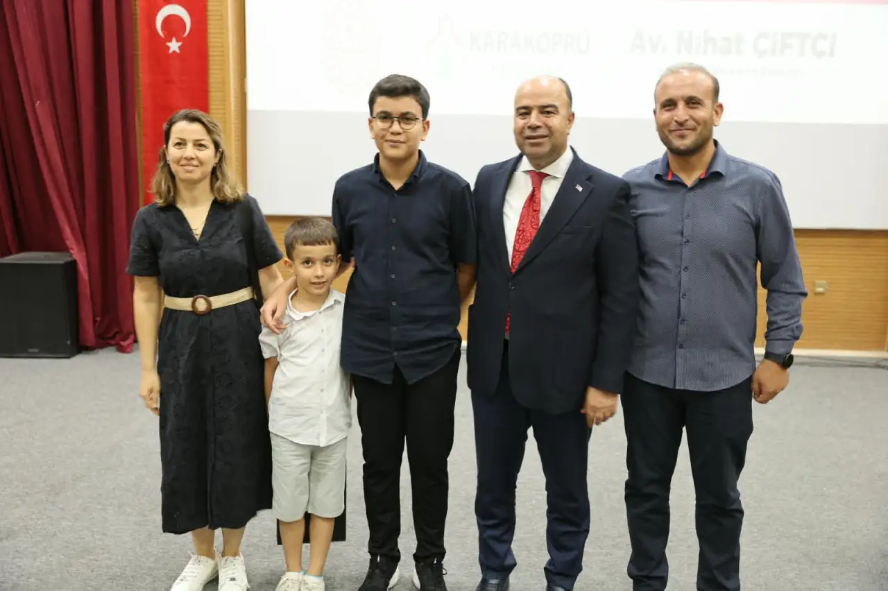 Karaköprü’de LGS Başarısı Ödüllendirildi: 50 Öğrenciye Tablet Desteği