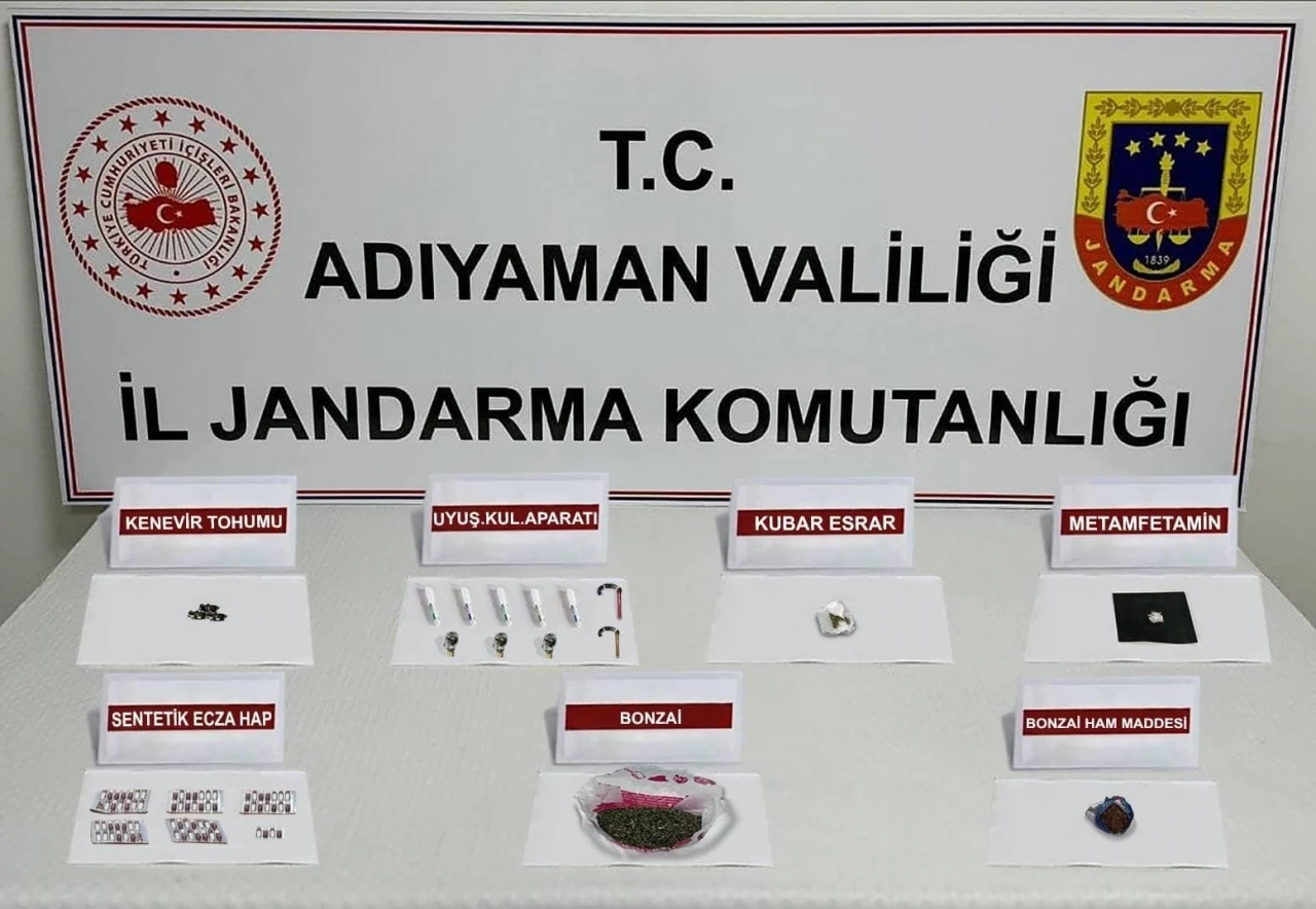 Jandarma Ekipleri Kendi Bölgelerinde Uyuşturucuya Göz Açtırmıyor