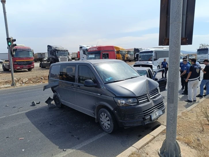 Zincirleme Trafik Kazası