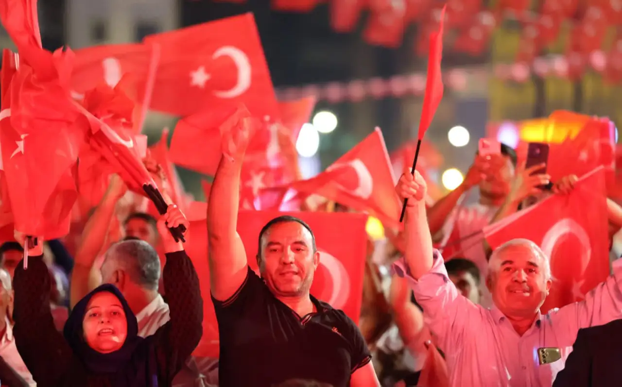 Başkan Gülpınar “15 Temmuz, Milletin İradesine Sahip Çıktığı Tarihtir”