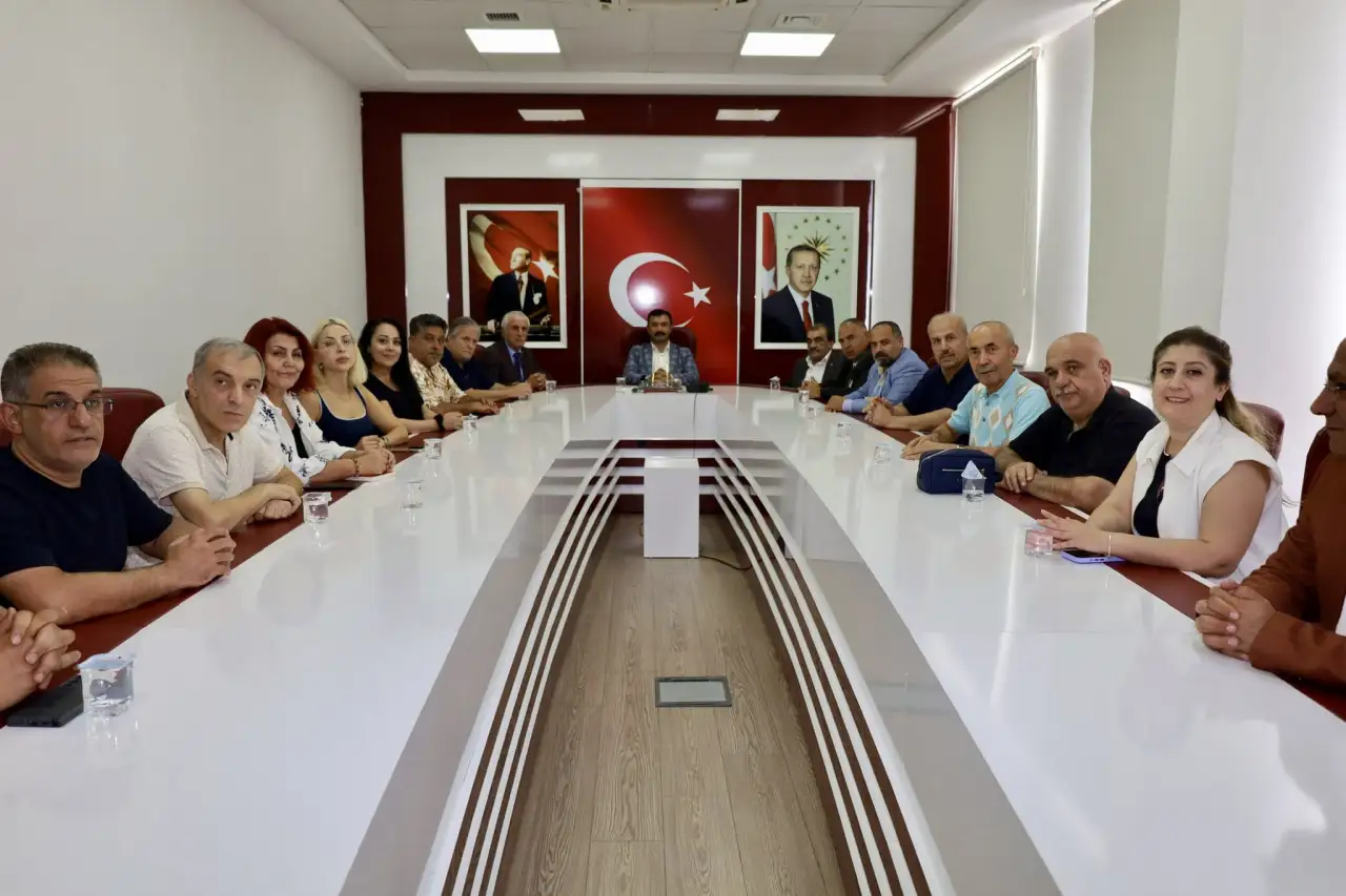 GGF Heyetinden Kahta Kaymakamı Soysal’a Ziyaret: İlçenin Geleceği Masaya Yatırıldı