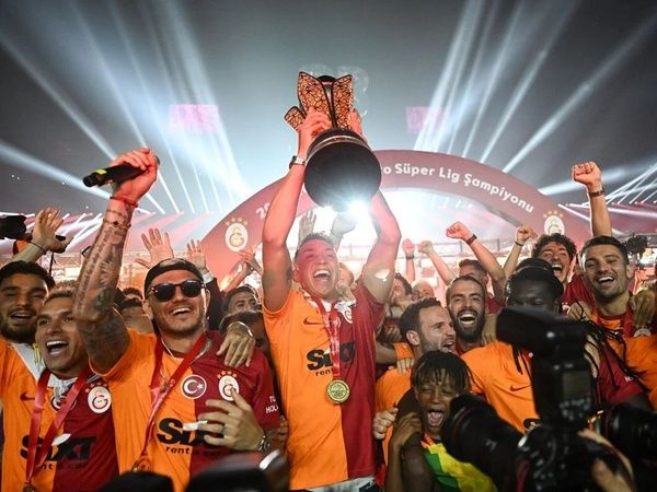 Dursun Özbek'in Başarılı Yönetimi Galatasaray'ın Yükselişi