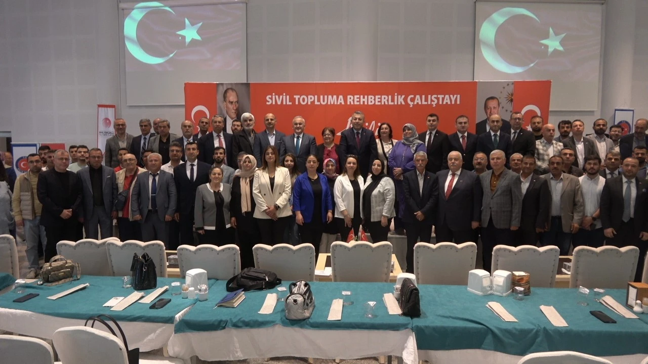 Sivil Toplum ve Rehberlik Masaya Yatırıldı: Geleceğe Rehberlik Eden Bir Çalıştay
