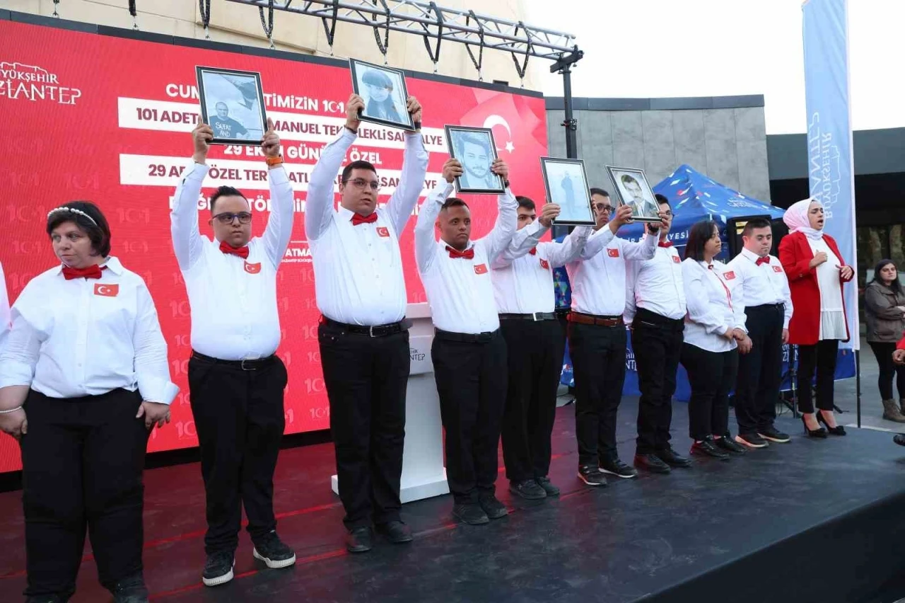 Down Sendromlu Bireyler TUSAŞ Şehitlerini Andı