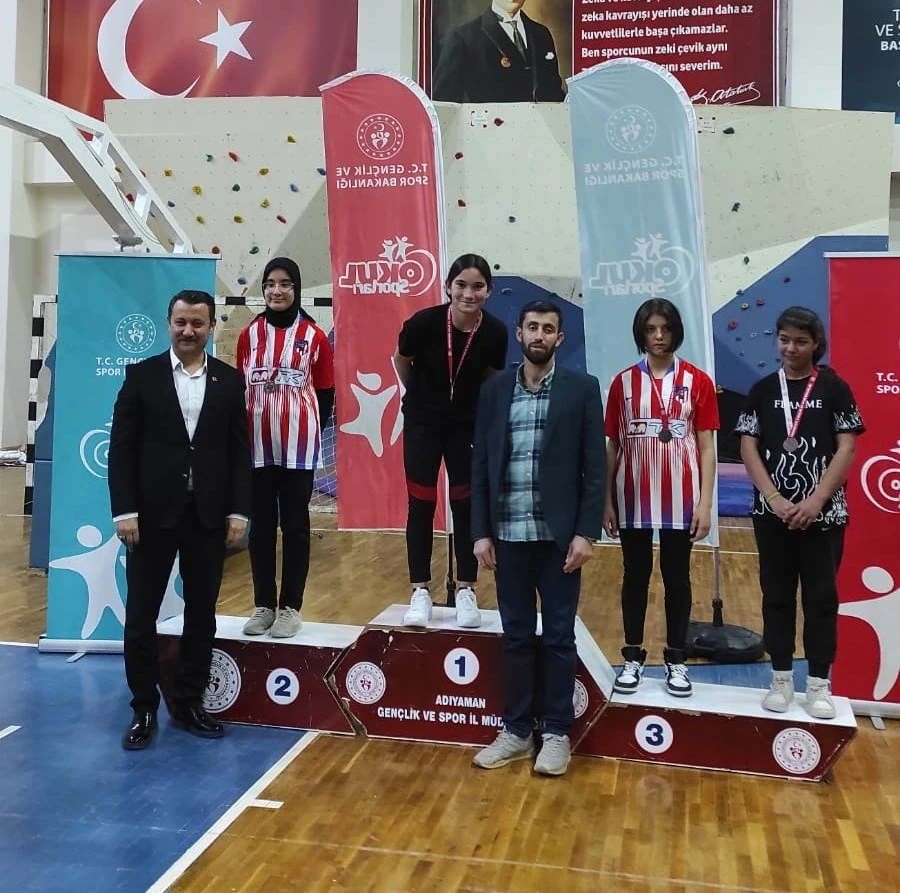 Yıldız Kızlar Bilek Güreşi Şampiyonası: Zirveye Kim Ulaştı?