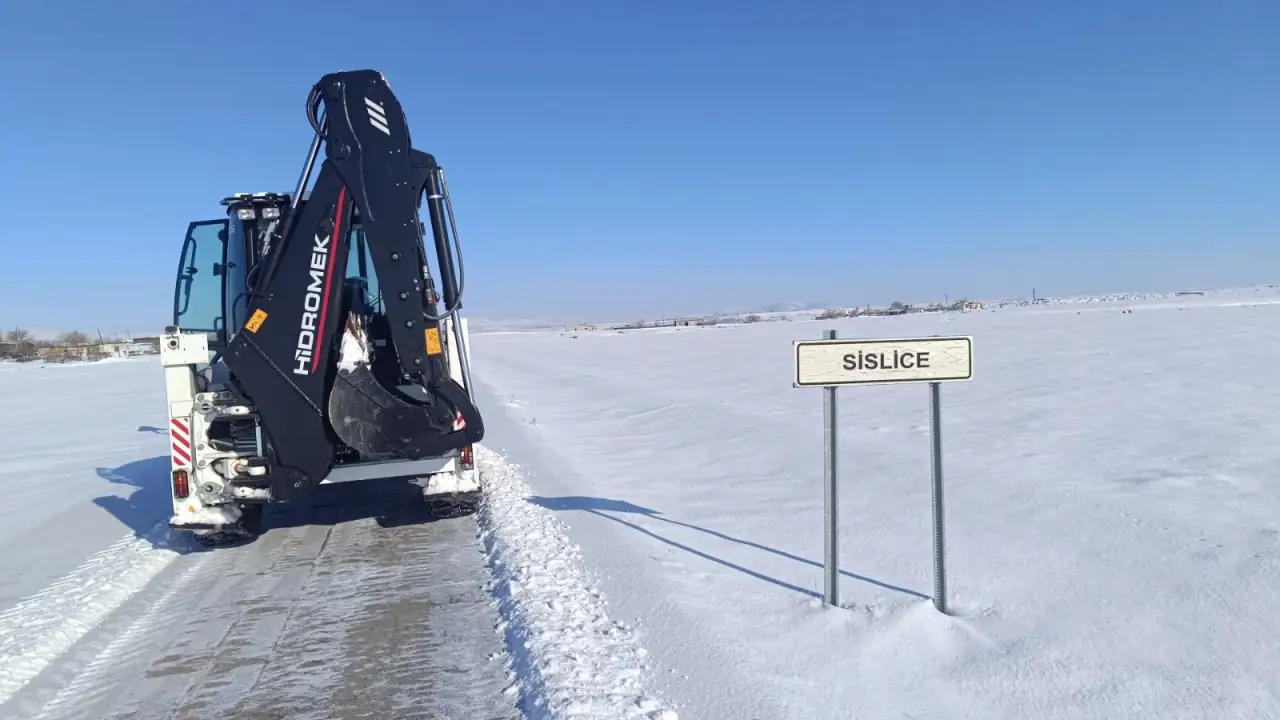 Siverek’te Beyaz Zafer: 340 Yerleşim Yeri Kardan Arındırıldı!