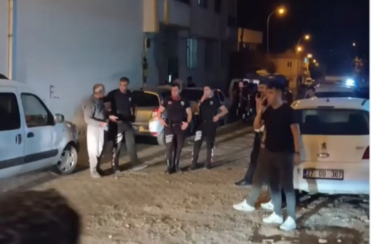Siverek’te İki Grup Arasında Silahlı ve Sopalı Kavga: Mahallede Panik Yaşandı