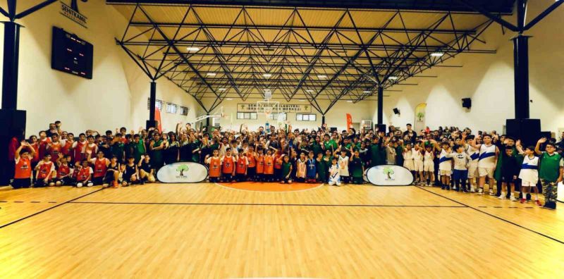 Görkemli 100. Yıl Basketbol Kupası
