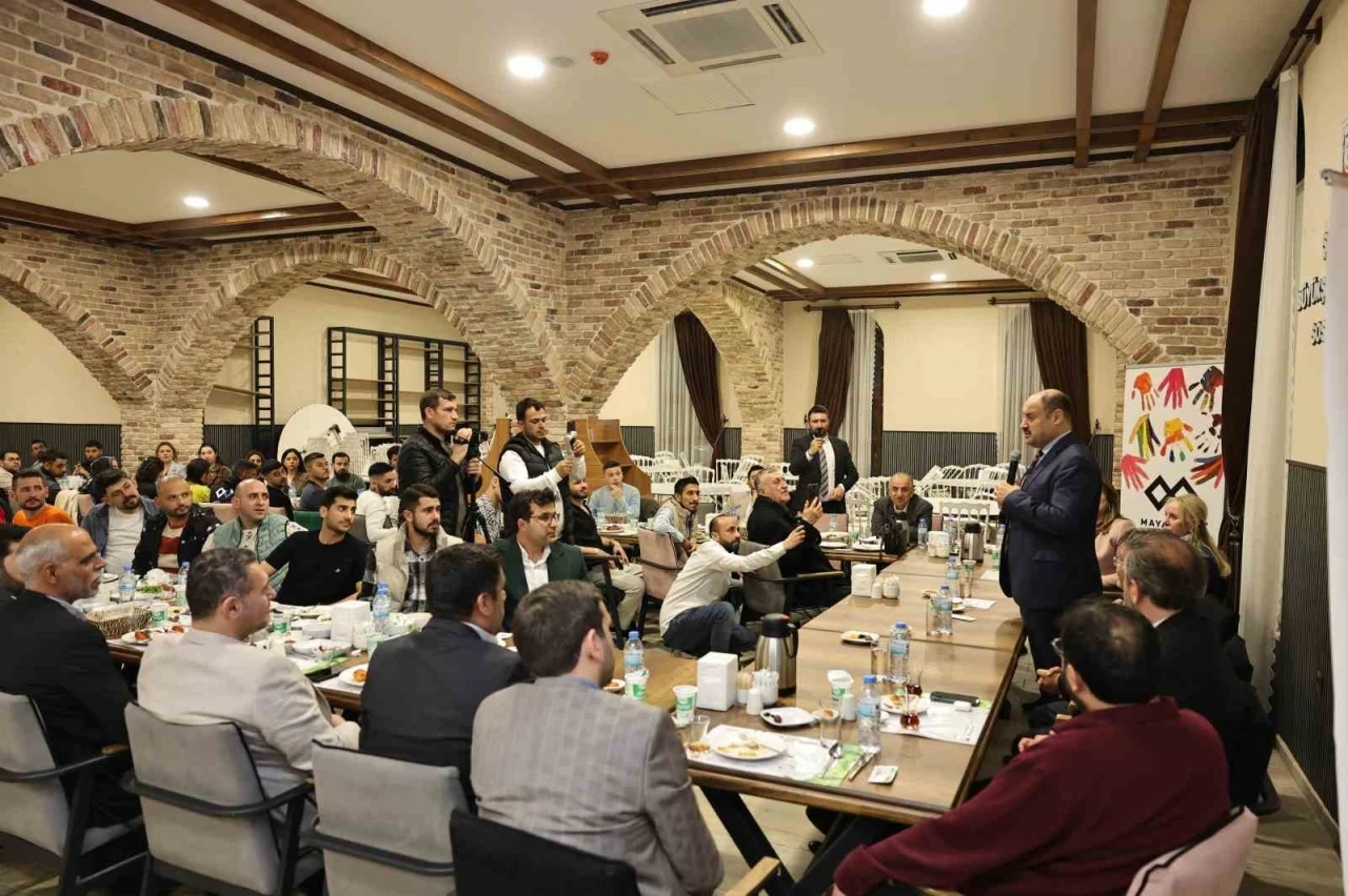 Bağımlılıkla Mücadeleyi Kazanan Gençler İftarda Buluştu