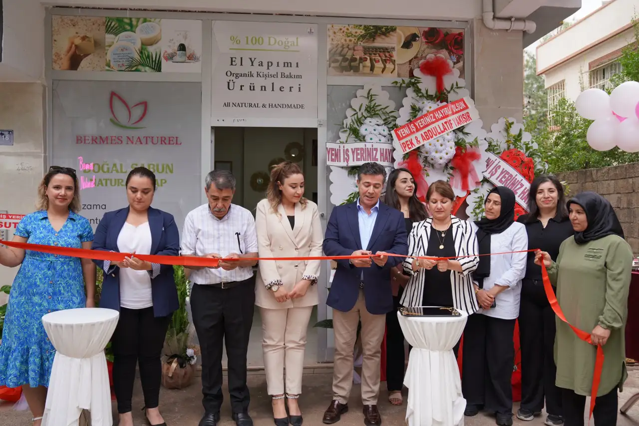 Genç Girişimci Bermes Naturel Mağazasını Siverek'te Hizmete Açtı