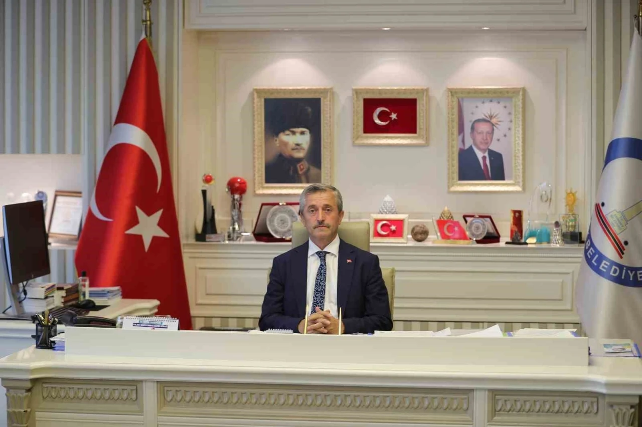 Belediye Başkanı Tahmazoğlu "Gazi Mustafa Kemal Atatürk’ü Saygı ve Minnetle Anıyoruz"